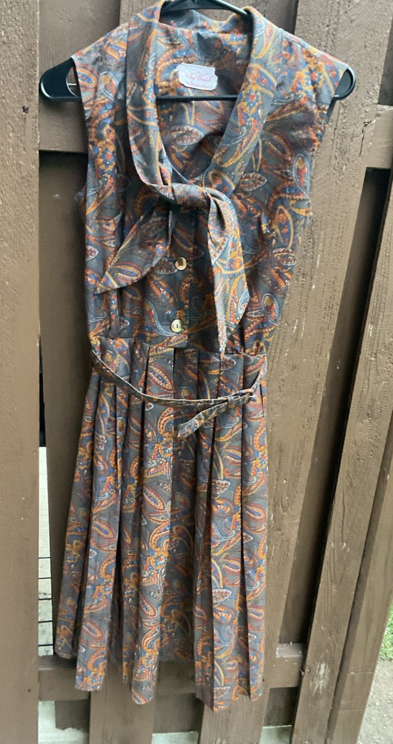 Vintage 1950’s Kay Windsor Pleated Belted Dress Cotton Blend Brown Gold Buttons
