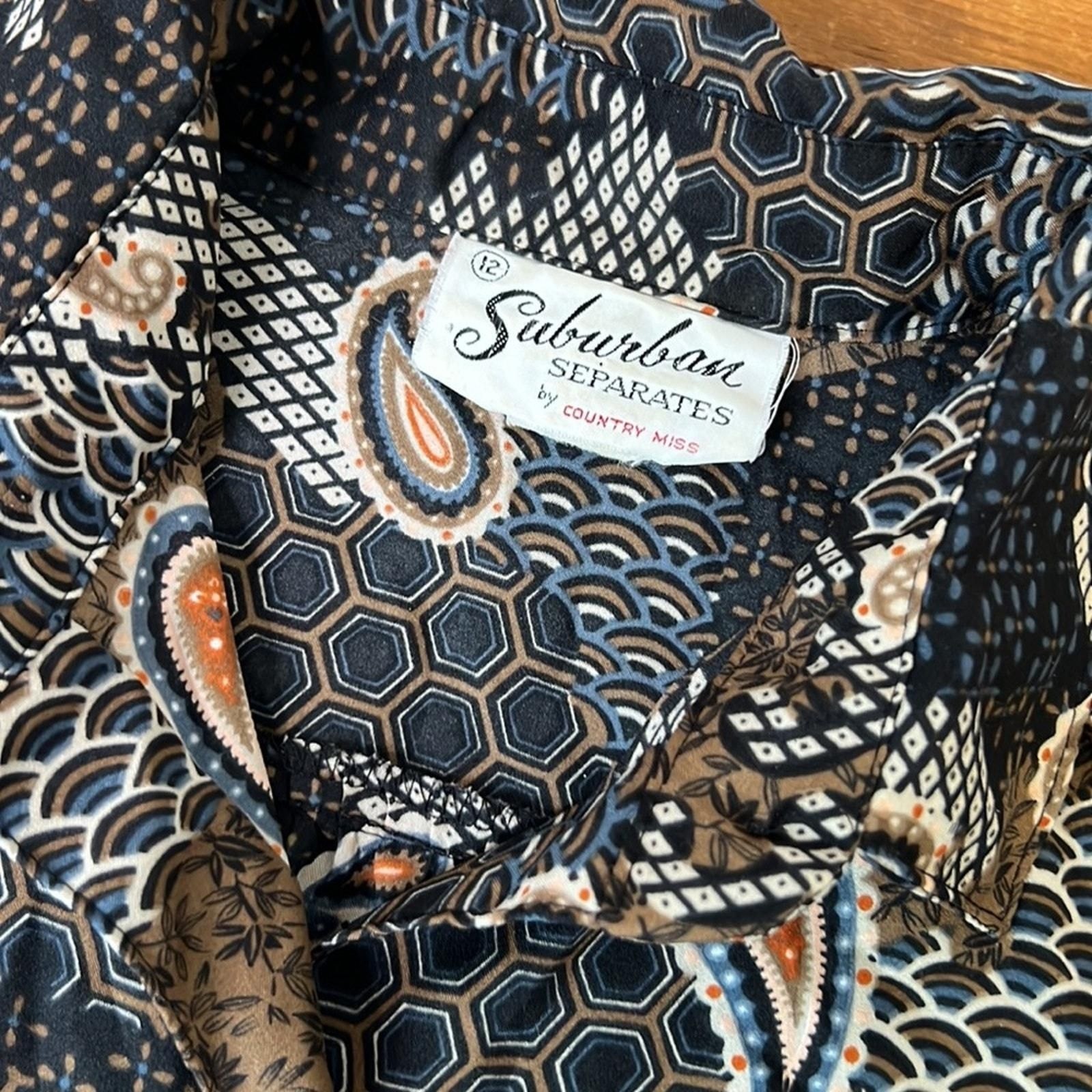 Women’s vintage classic 70’s blouse black and brown Paisley polyester size 12