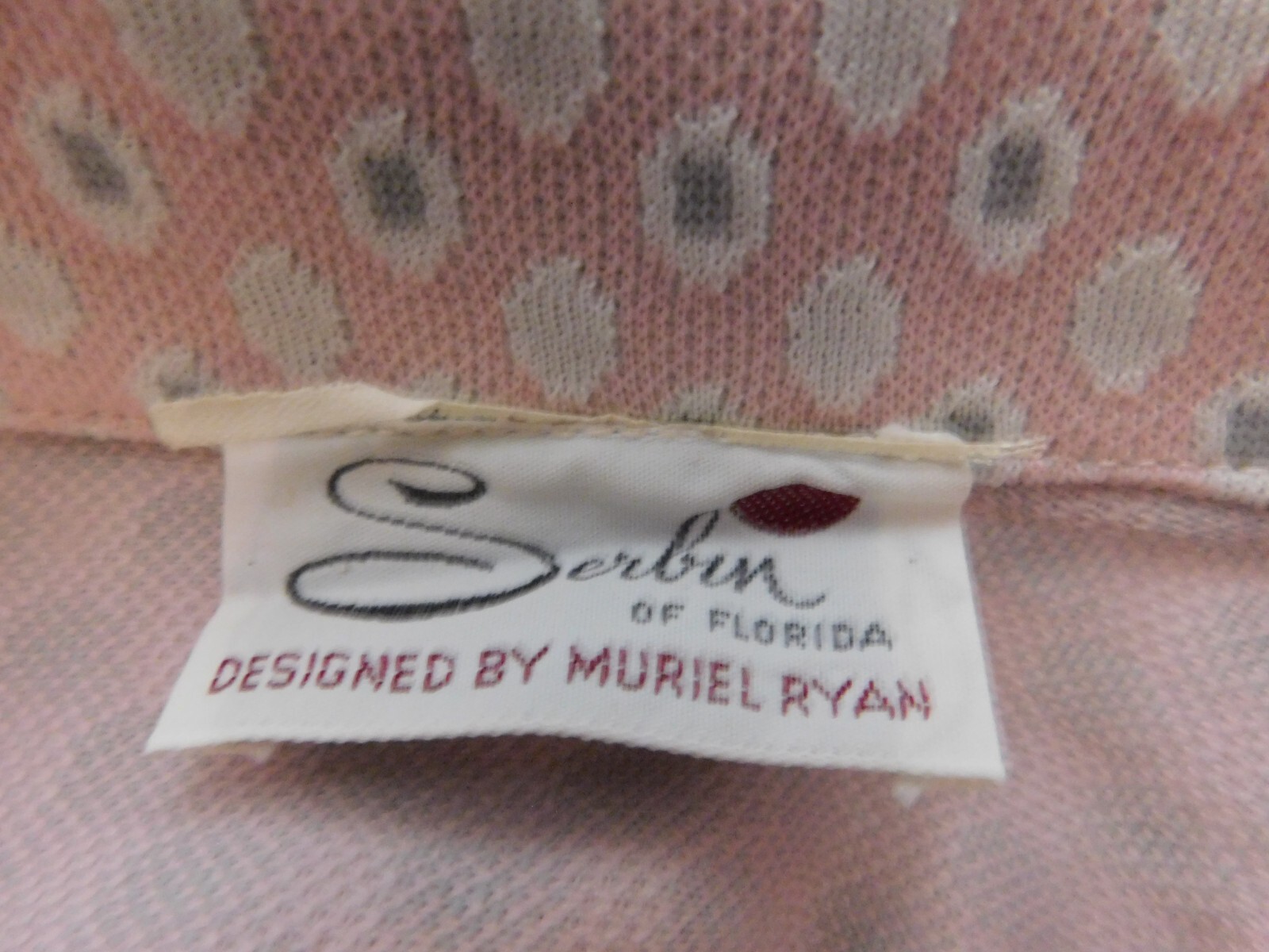 Vintage Pink Gray White Poly Dress w/ Belt SERBIN Waist 36″ )*