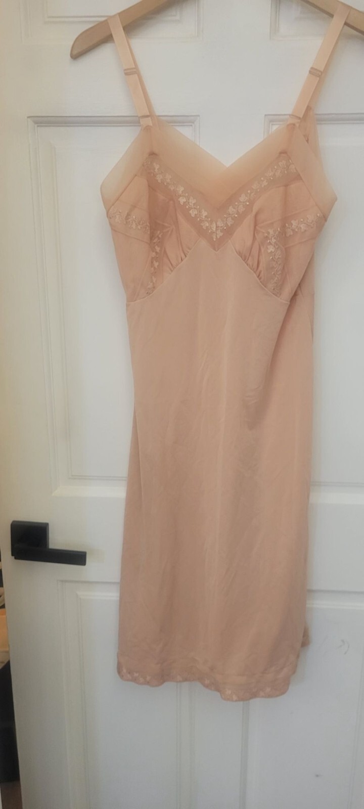 Peach Luxite by Kayser Embroidered Slip Vintage size 34