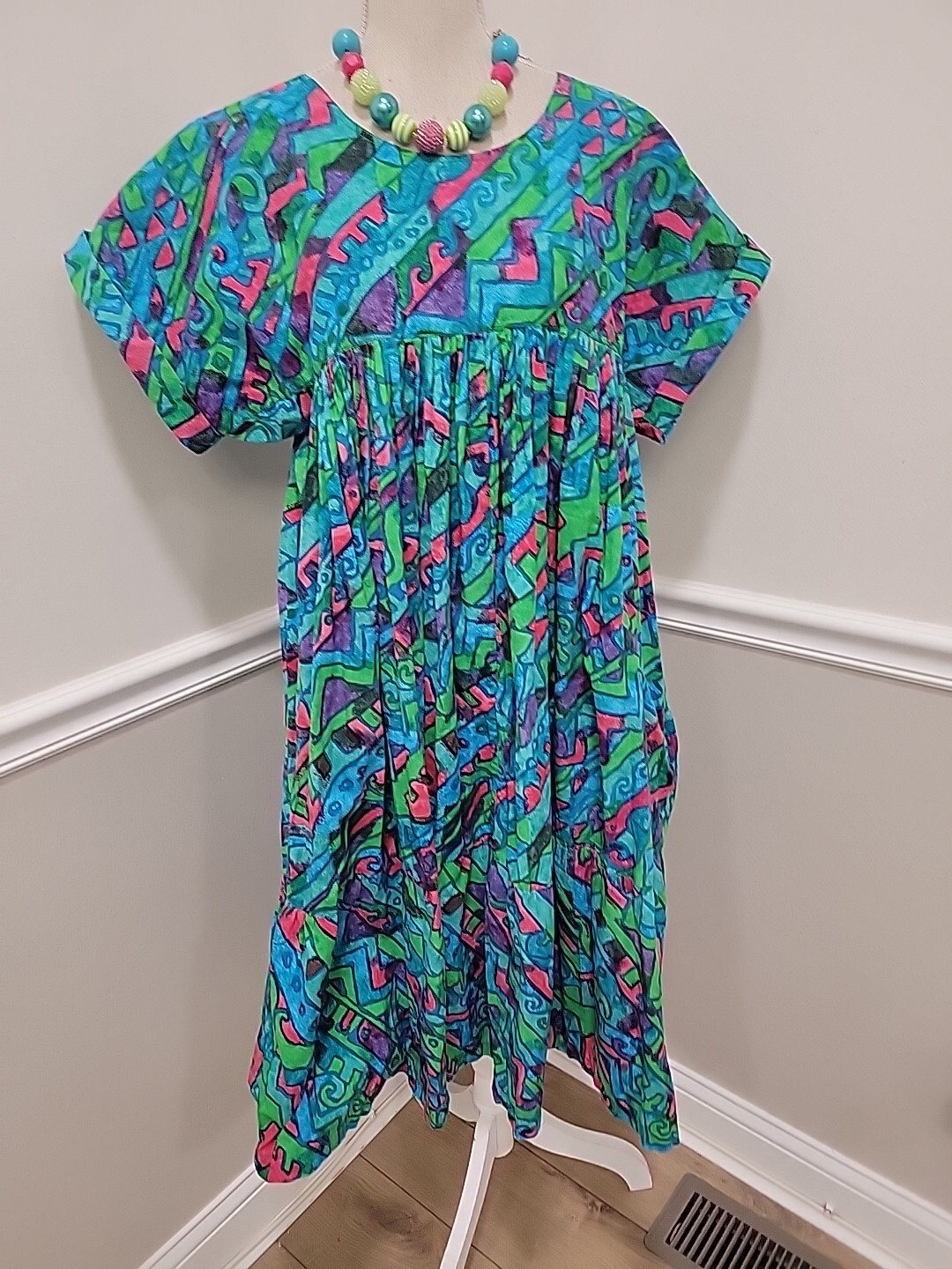 Vintage Psychedelic Tropical Hawaiian Ruffled Hem Mumu Dress—Size S/M