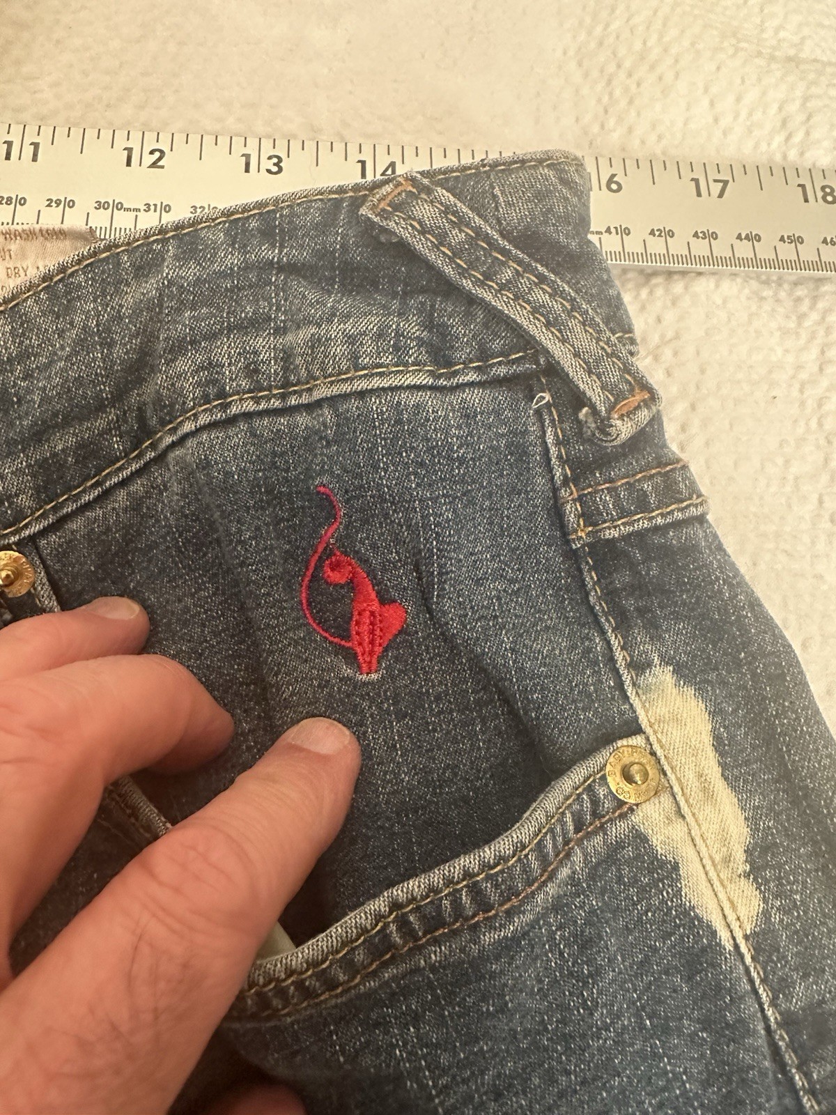 Vintage Baby Phat Capri Pants Zippered Legs Distressed Red Cat Size 9