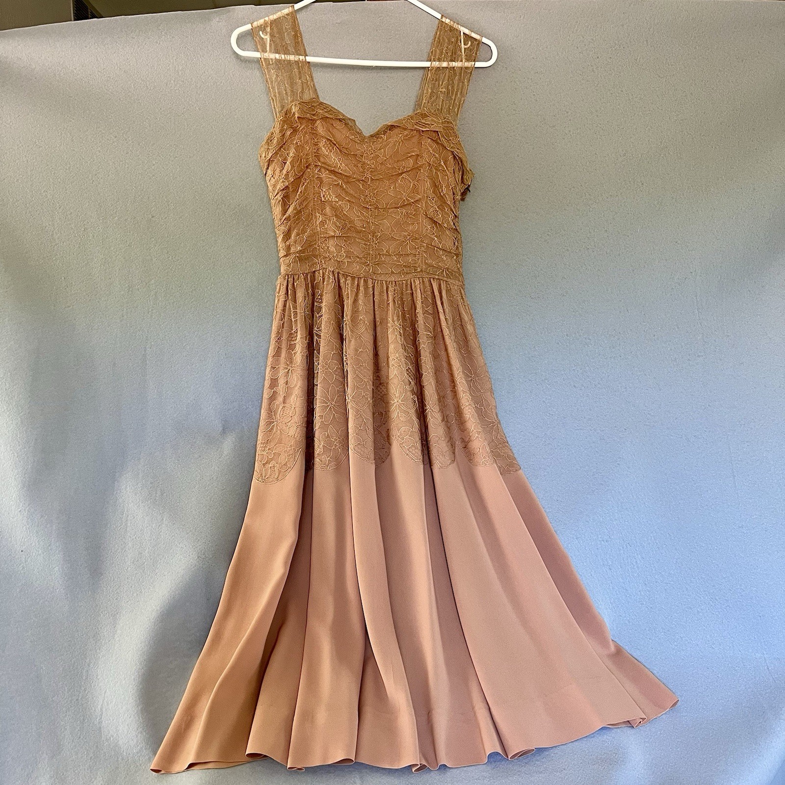VTG 50’s Lace/Crepe de Chine Semi-formal Dress, Unbranded, XS, Camel/Terracotta