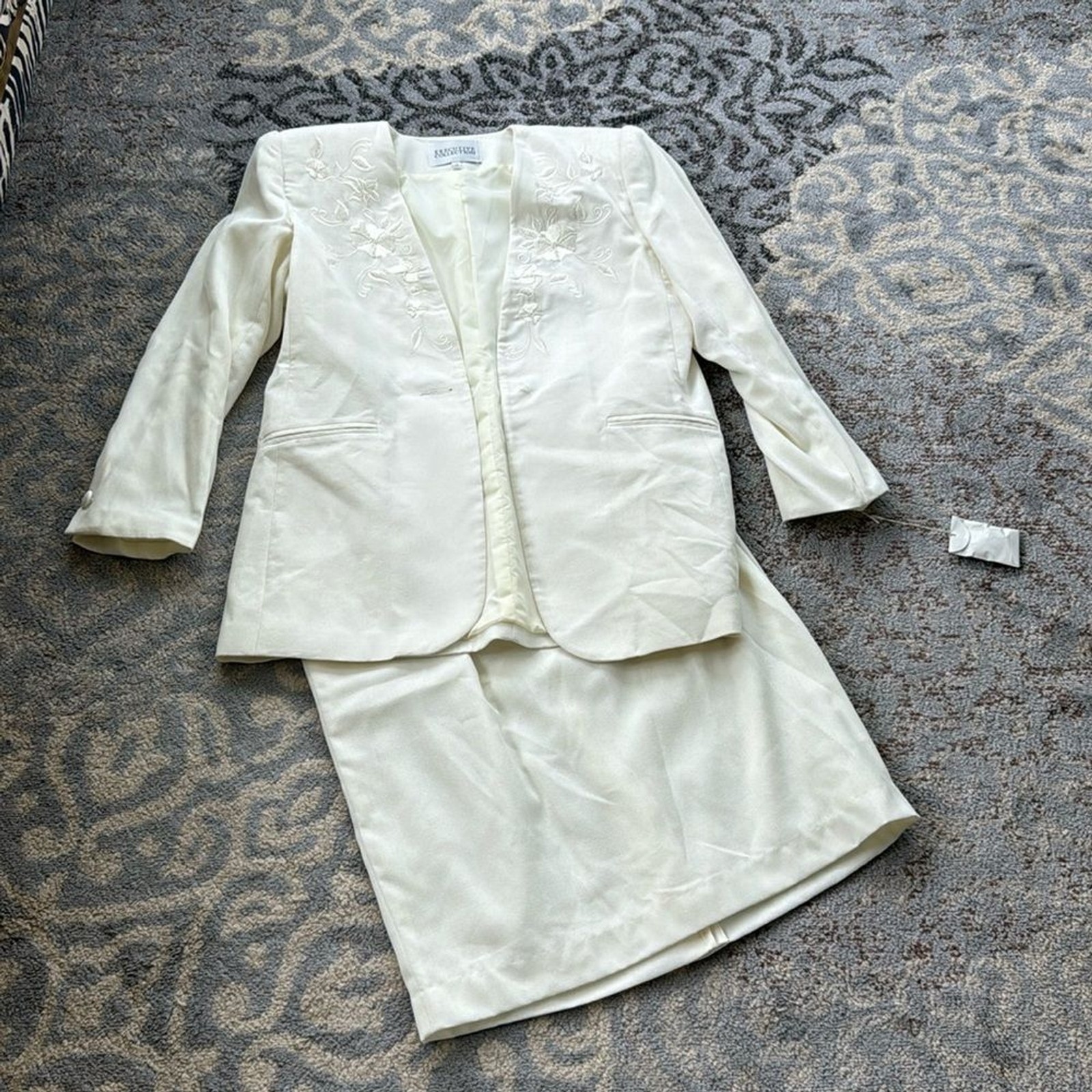 Vintage Executive Collection Blazer & Skirt Set Cream 14