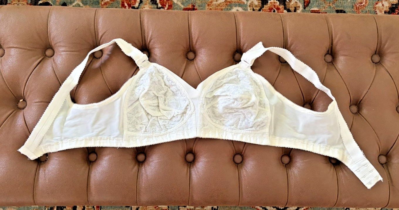 Lot of 2 Vintage 1970s White Playtex Living Bras, Size 38B