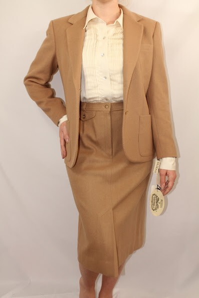 *NEW WITH TAGS*60’s Vintage The Villager Gold Cashmere/Wool Skirt Suit, Size 12