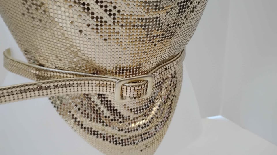 1970’s Women’s O/S Disco Gold Chainmail Metal Mesh Halter Top Belt & Purse 3 PCS
