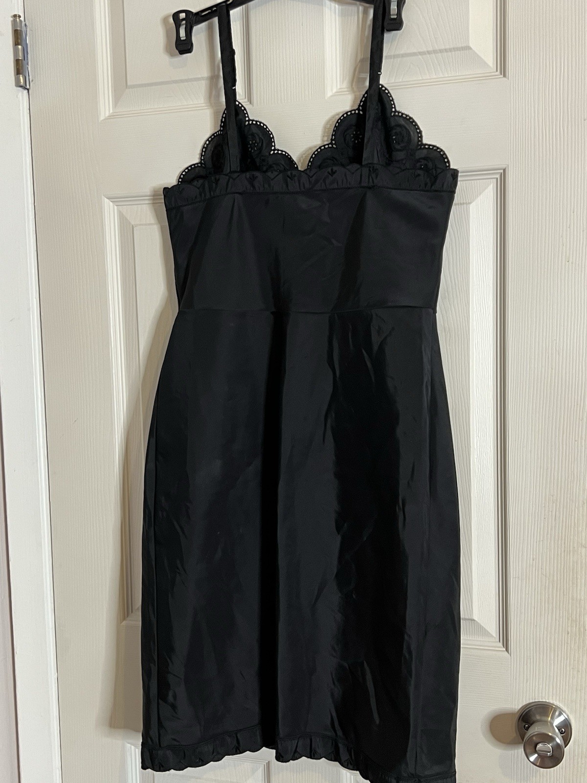 Vintage 1960 Val Mode Full Slip Black Embroidered Lace Size 34 Dacron/nylon