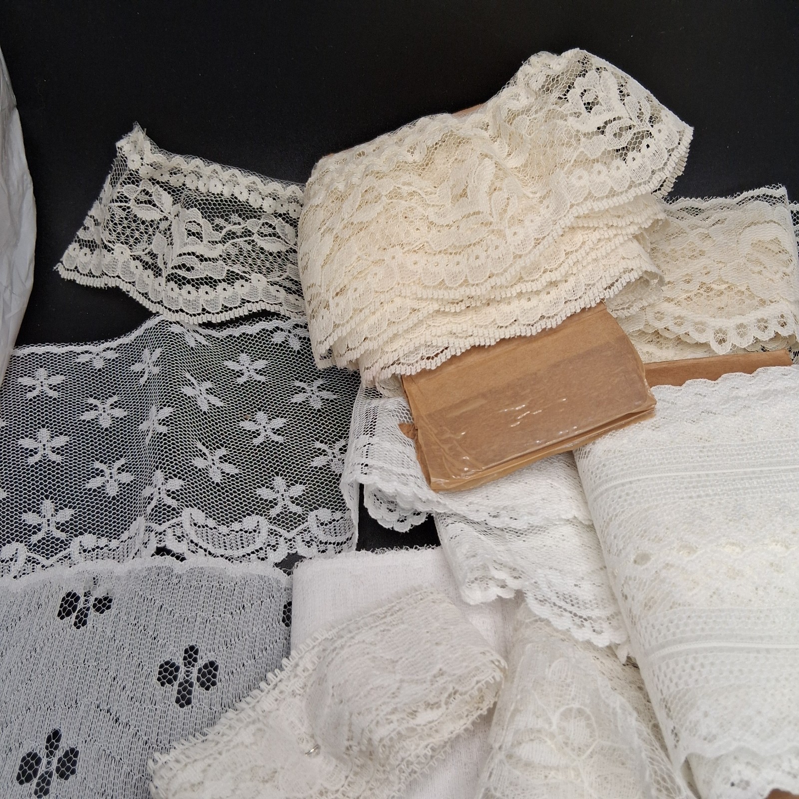 LOT: VNT Lace White Cream Sowing Ribbon Decorative Trim 5.7 oz.