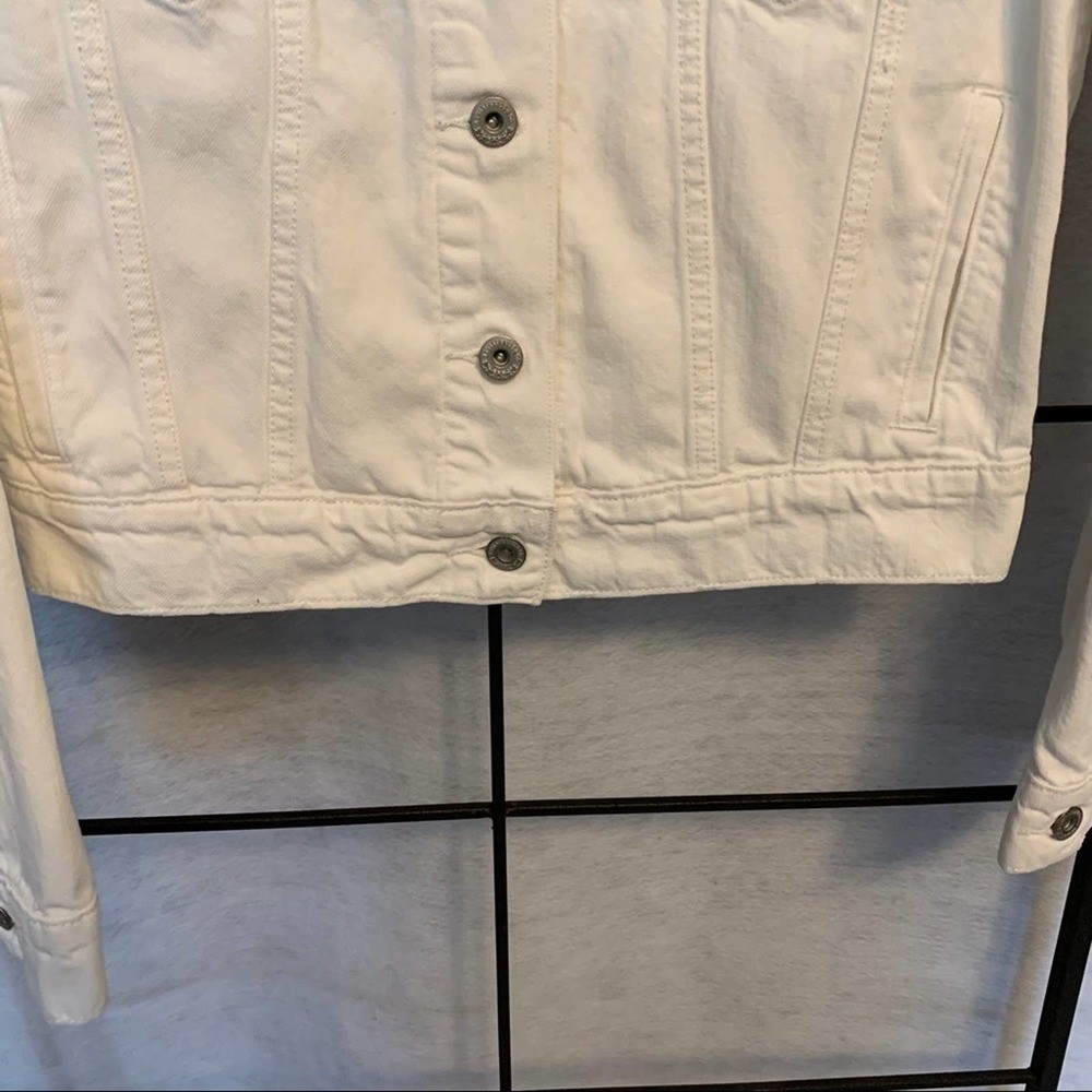Levis Vintage Denim Trucker Jacket Womens Medium White Classic Button Front Coat