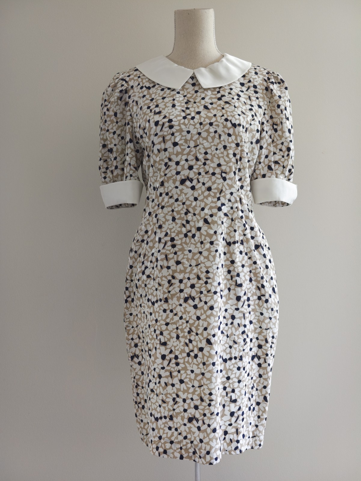 Vintage Hanae Mori Peter Collar Floral Print Sress