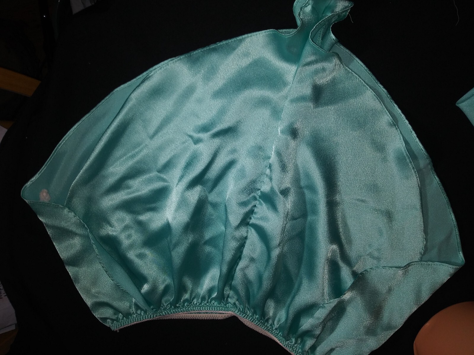 vtg SATIN SOFT ARUA Nightie CAMI TOP FRILLY FLUTTER PANTIES LACE NIGHTIE SET