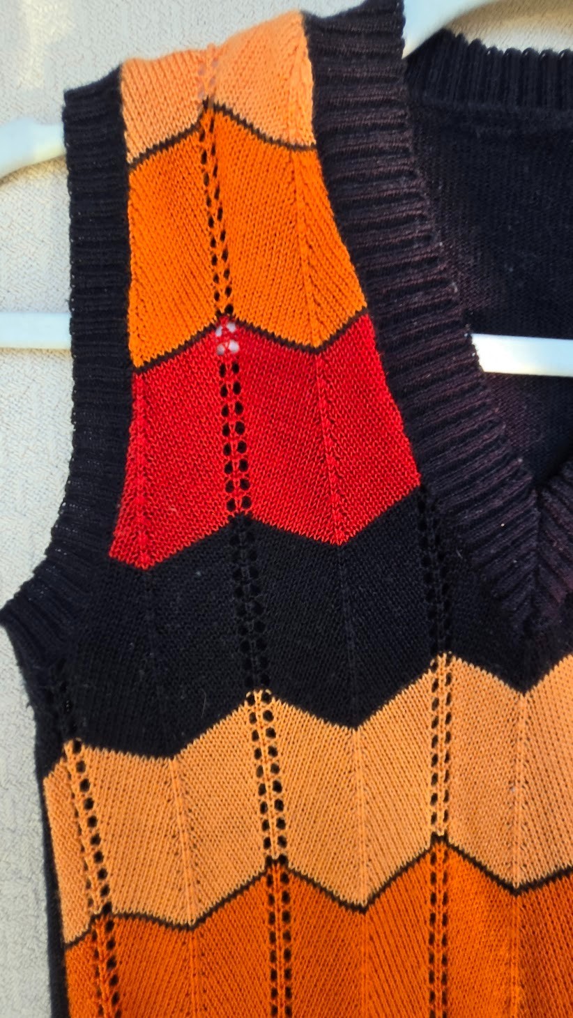 70s Style Chevron Knit Sweater Vest S/M Burnt Orange Soft Pointelle