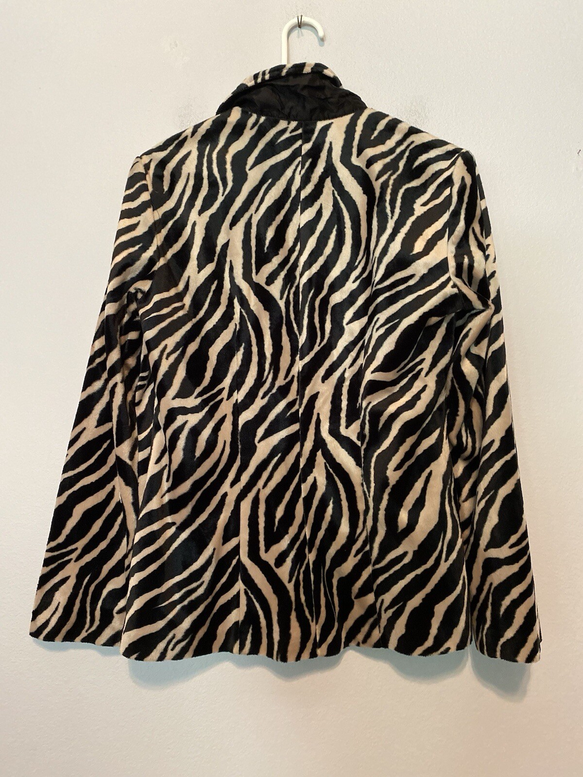 Vtg Giorgio Fiorlini Women’s Sz Large Velour Tiger Stripe Long Sleeve Button up