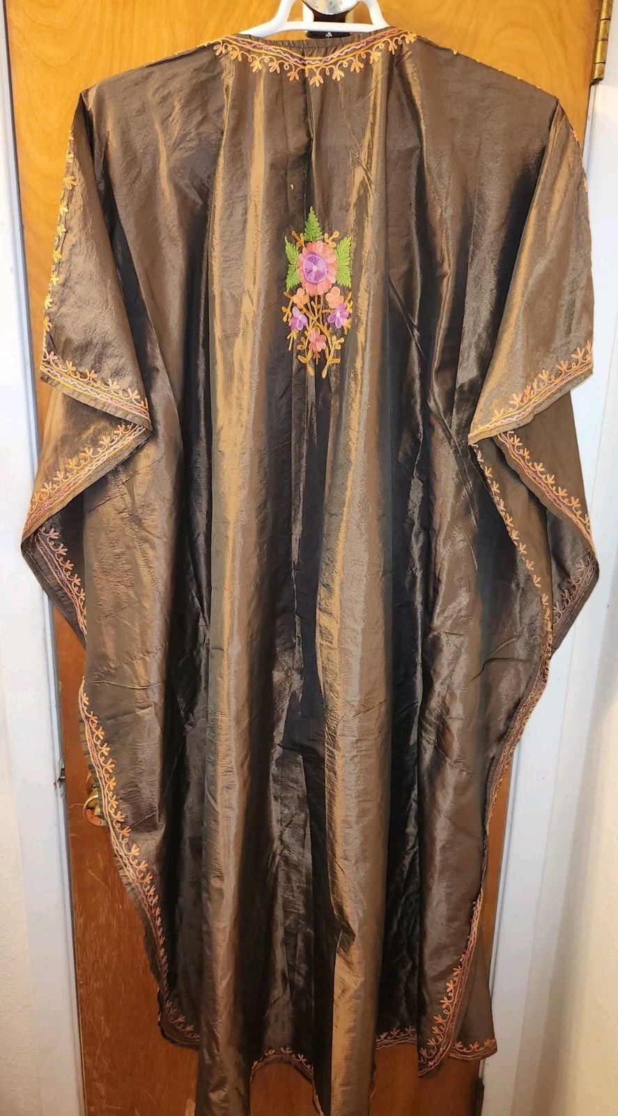 Vintage Brown Embroidered Floral Caftan Dess Loungewear Boho Hippie One Size