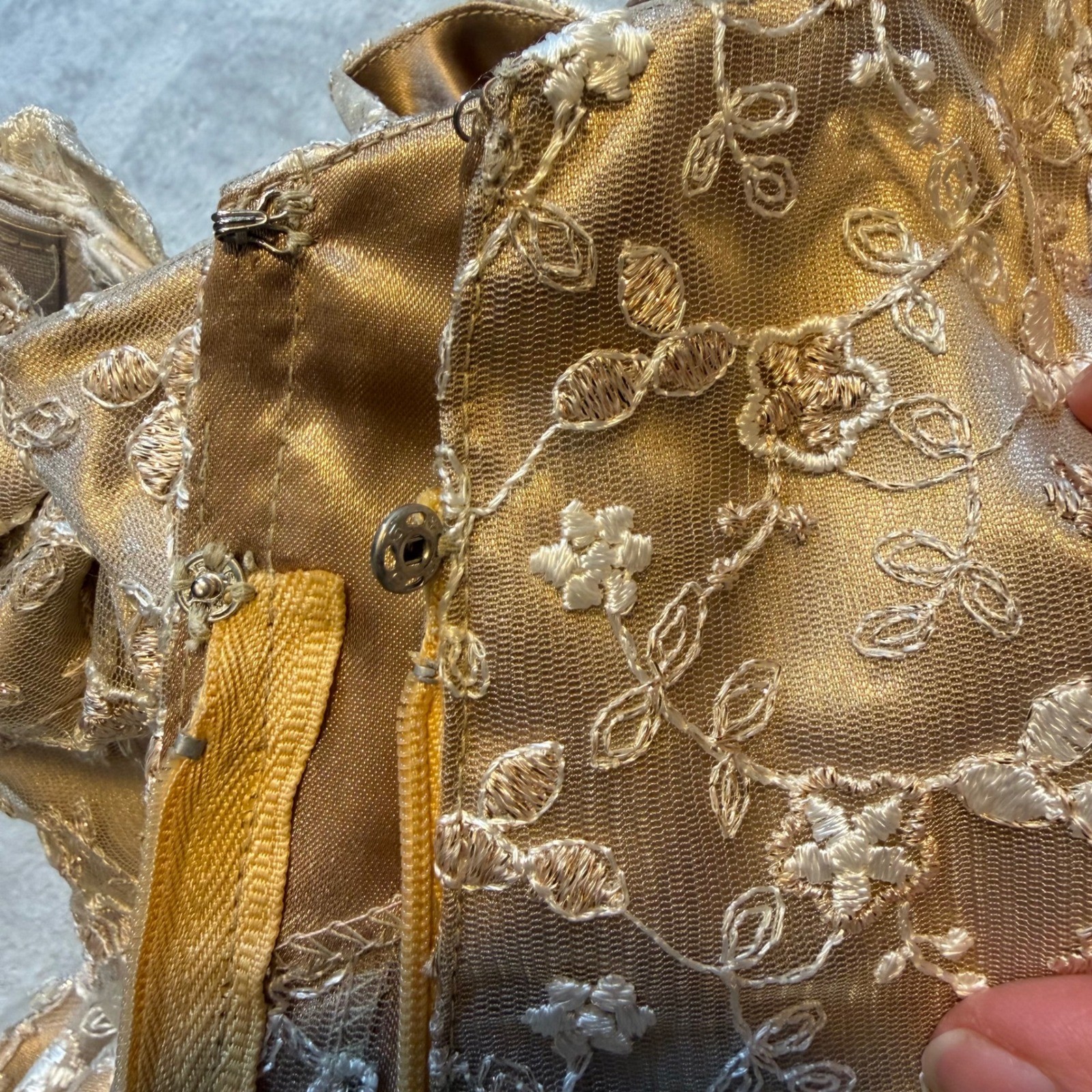Vintage 90s Champagne Gold Lace Floral Maxi Dress Sweetheart Formal Gown 10