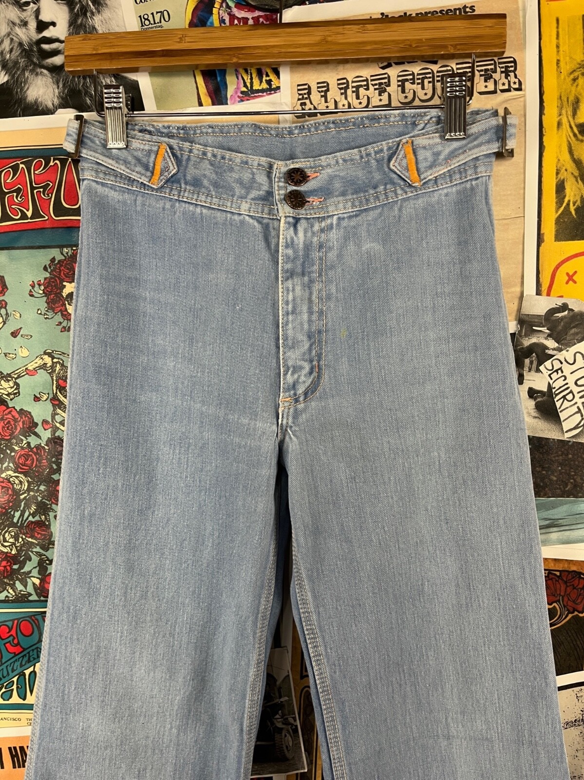 Vtg 70s Light Wash Embroidered Brittania Logo Wide Leg Denim Flares 27×33 Hippie