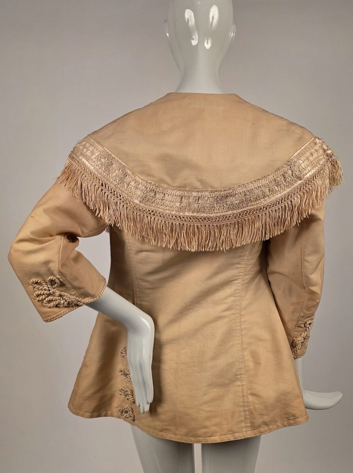 EDWARDIAN BLONDE BENGALINE JACKET W SILK FRINGE TRIM – AS ACQUIRED