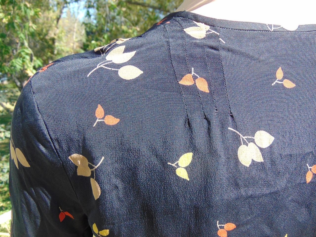 VTG 1930s Home Made Black Rayon Print Dress Deco Seaming 35B 30W