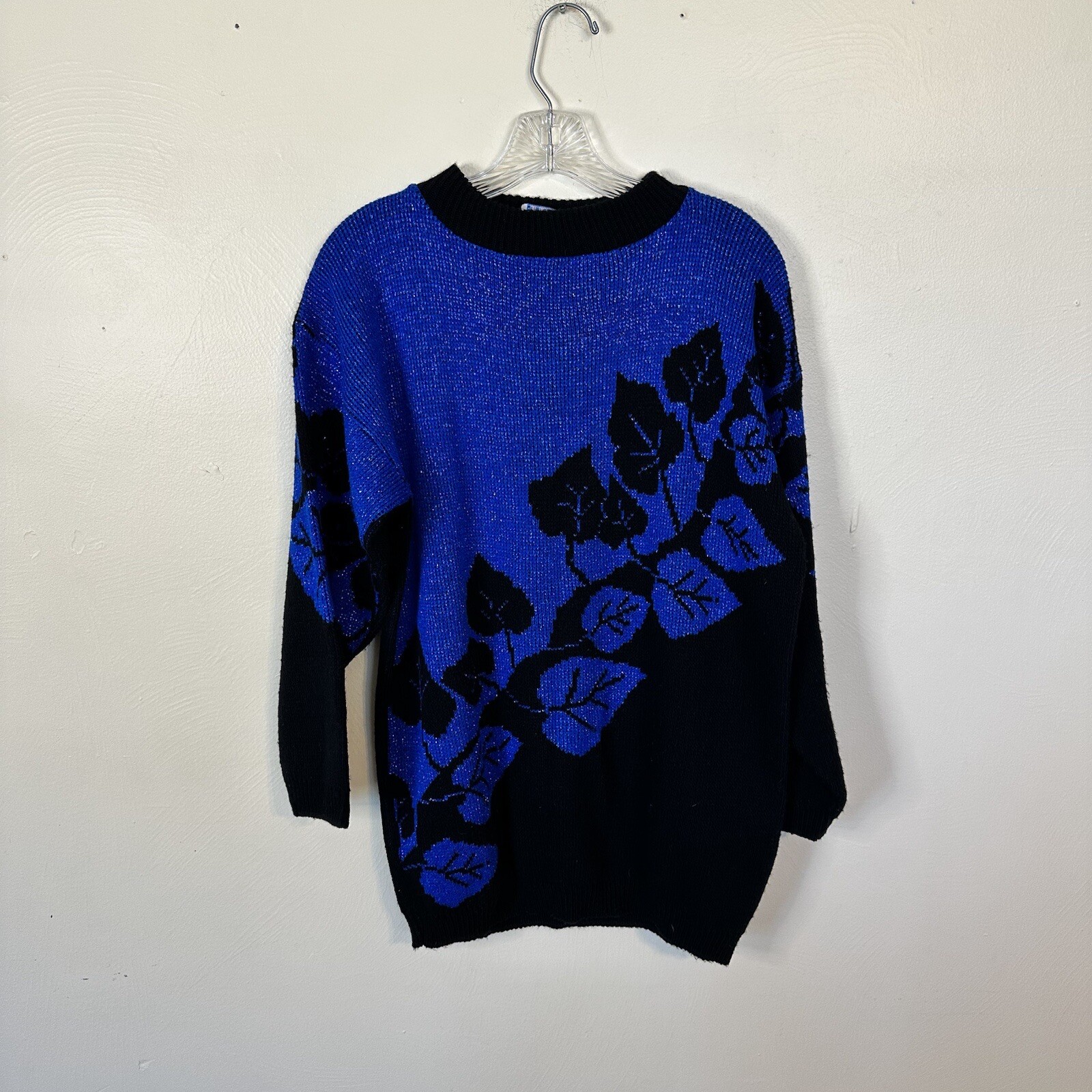 Vintage 80’s Black Red Rose Metallic 100% Acrylic Pullover Sweater Women’s