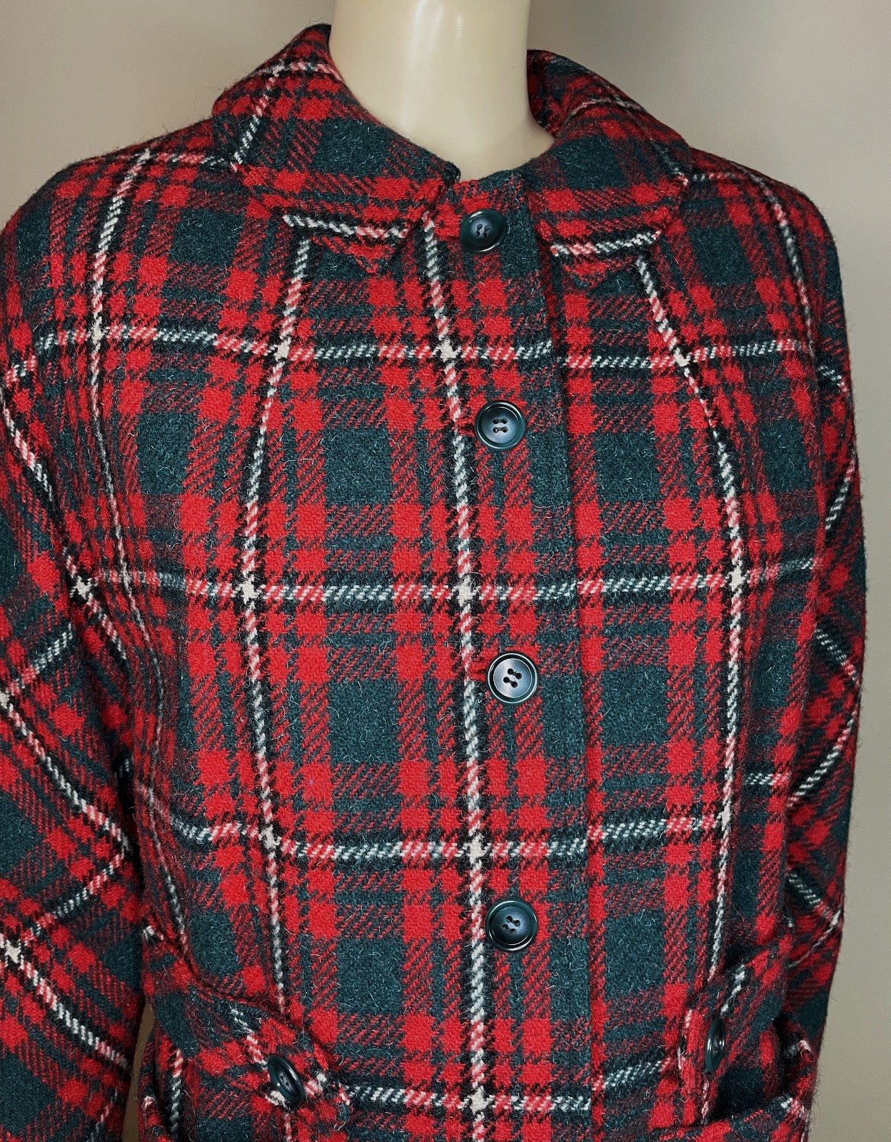1950s Vintage Red Green Plaid Wool Scotland Harris Tweed Ladies Coat NOS S/M
