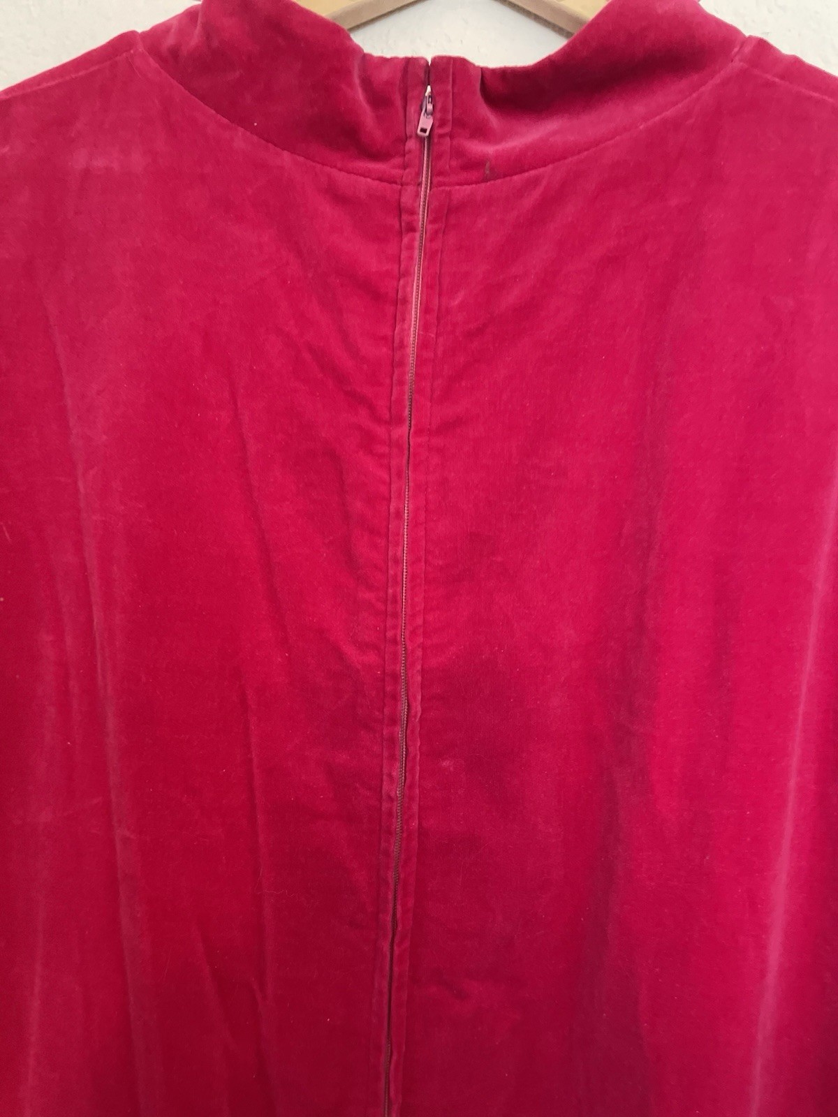 Vintage 1960s-70s Kiyomi Of Hawaii Fuchsia Velvet Dress Size M