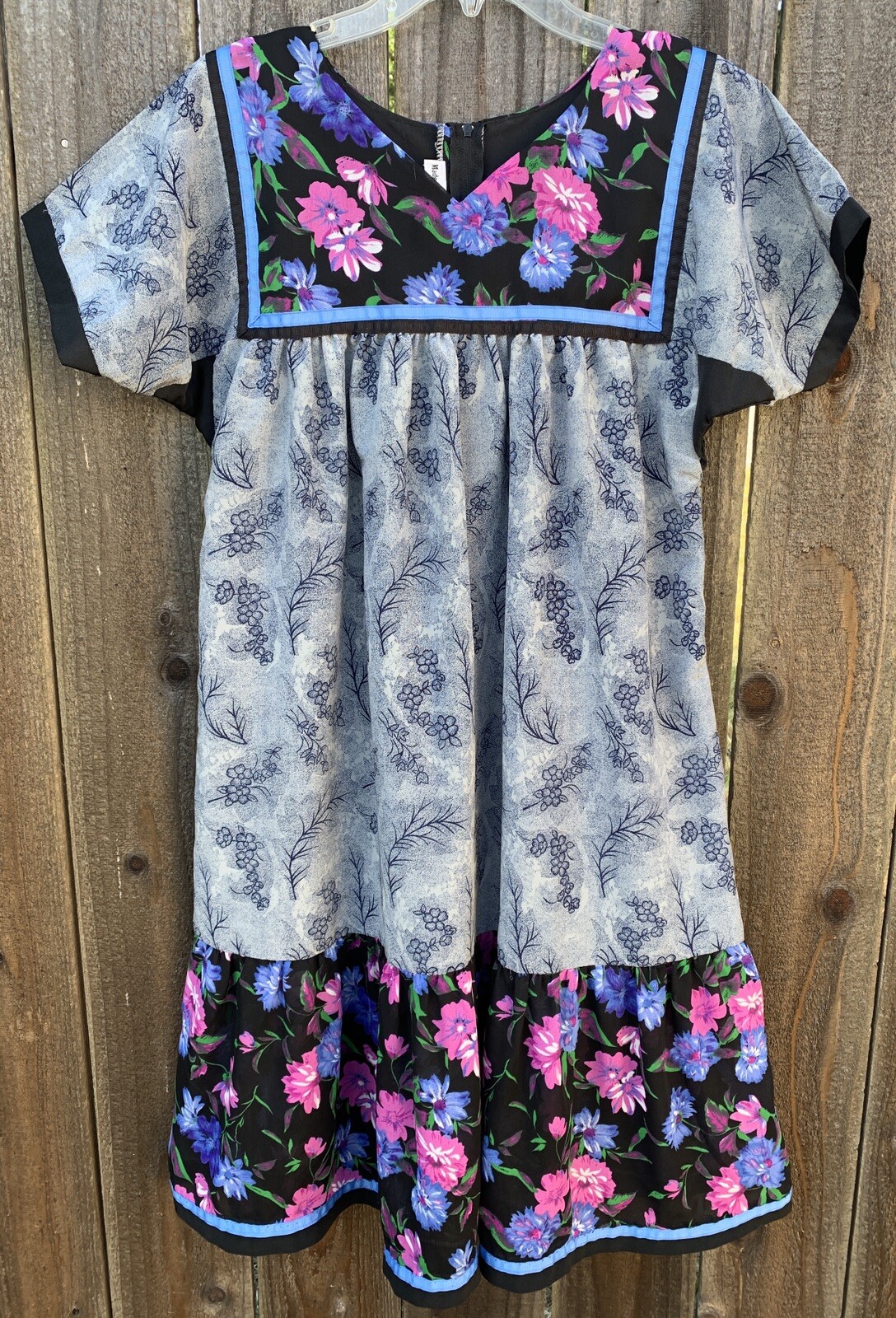 Vintage Made In Hawaii MuuMuu Pockets Zipper In Back TIki Aloha Hawaiian Size P