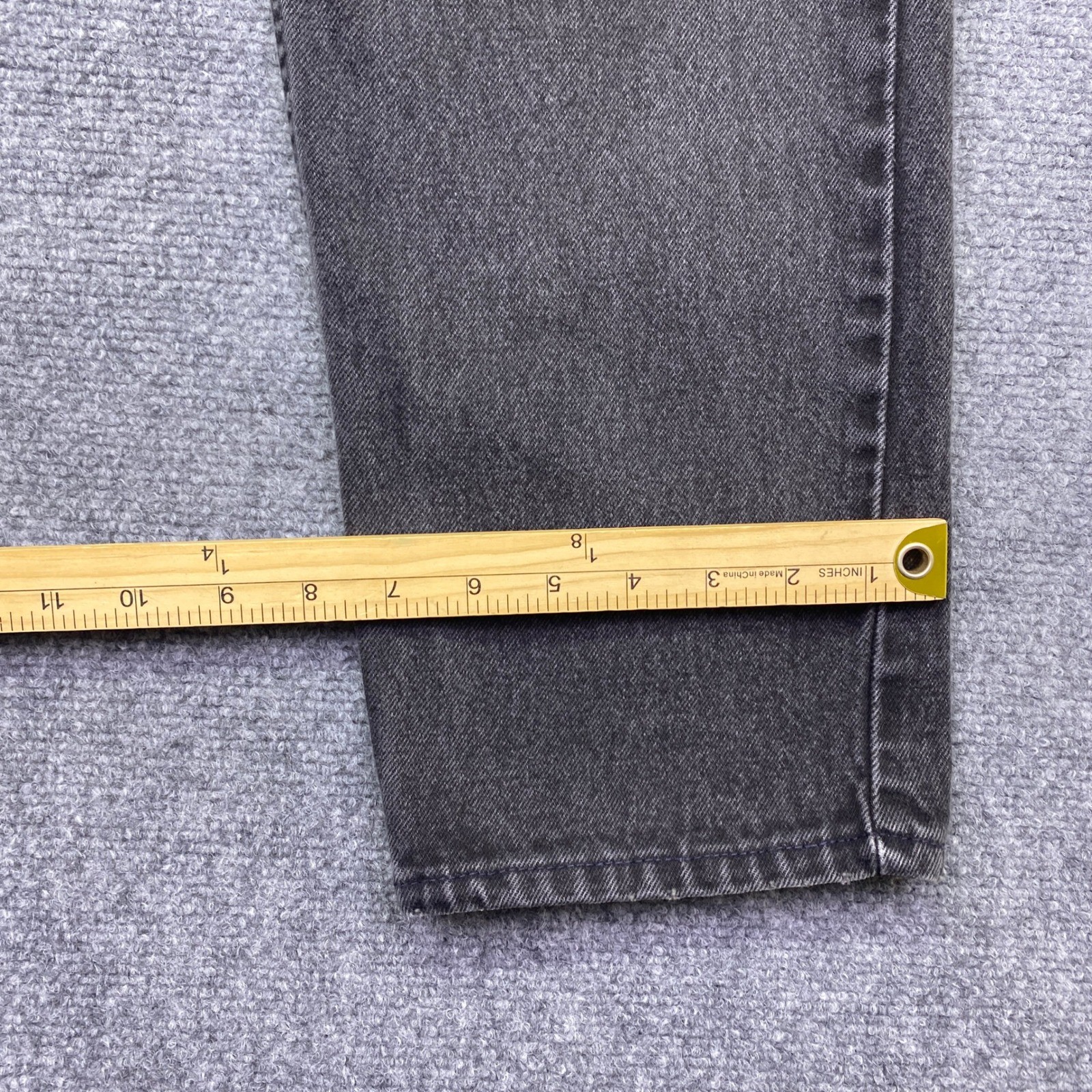 Vintage Levis 560 Loose Fit Straight Leg Black Denim Jeans 11 Long USA 1995