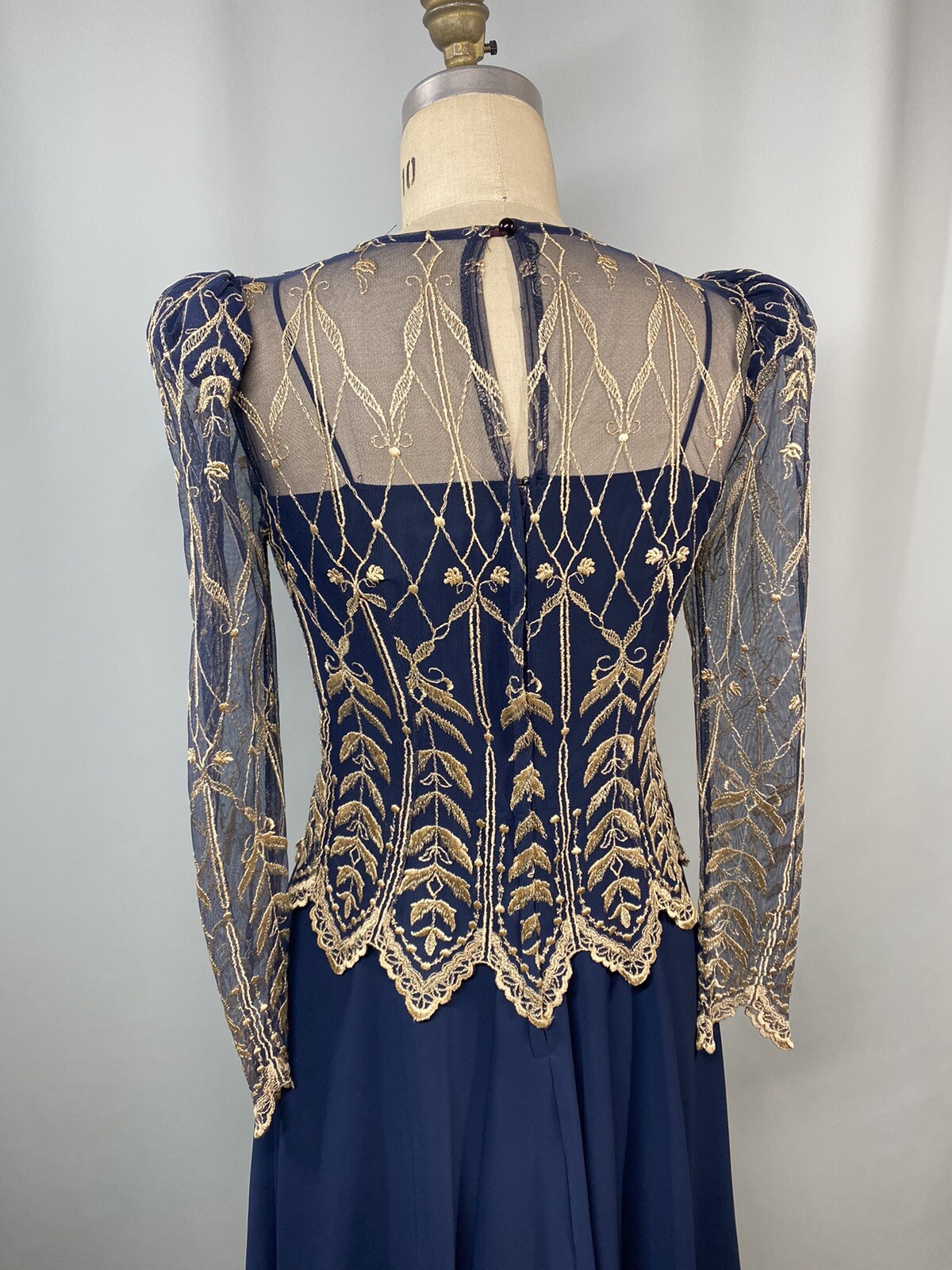 Vintage Dress SIZE SMALL 7 /8 navy blue gold CACHET lace 70s 80s 40s georgette