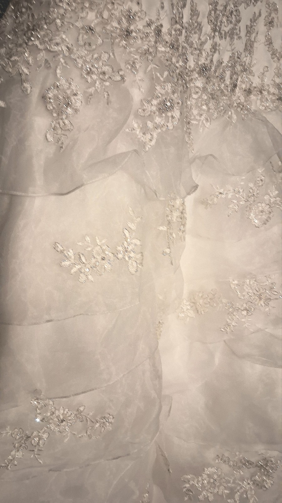 ♡ Oleg Cassini Wedding Dress ♡ Size 16 ♡ Sleeveless with lace and its own train