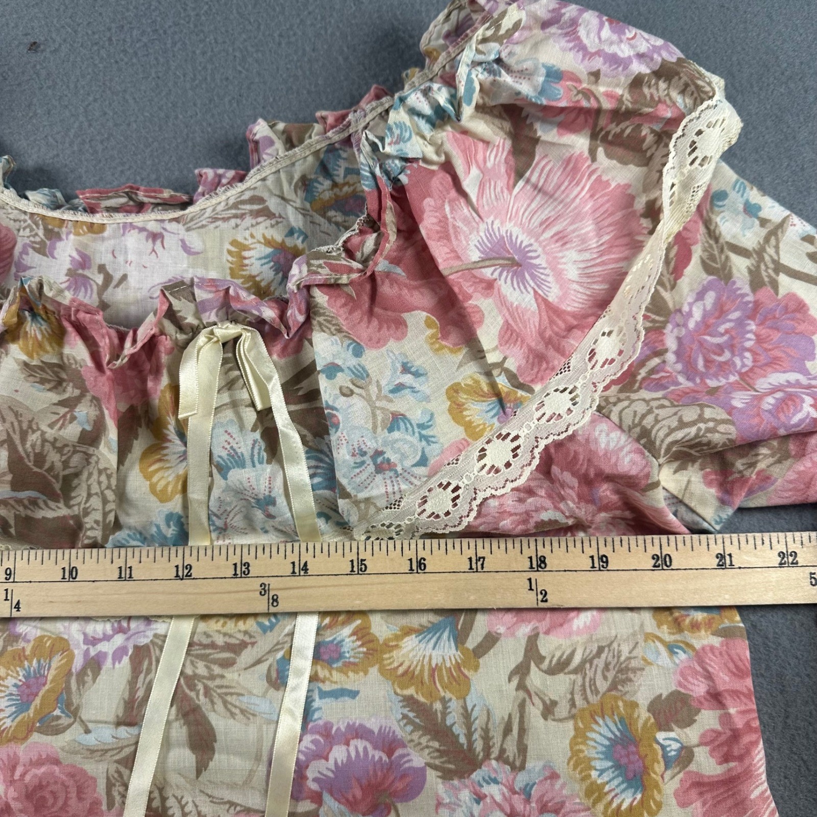 Vintage Sears Perma Prest Floral Lace Ruffle Blouse Pink Cottagecore Size 34 USA