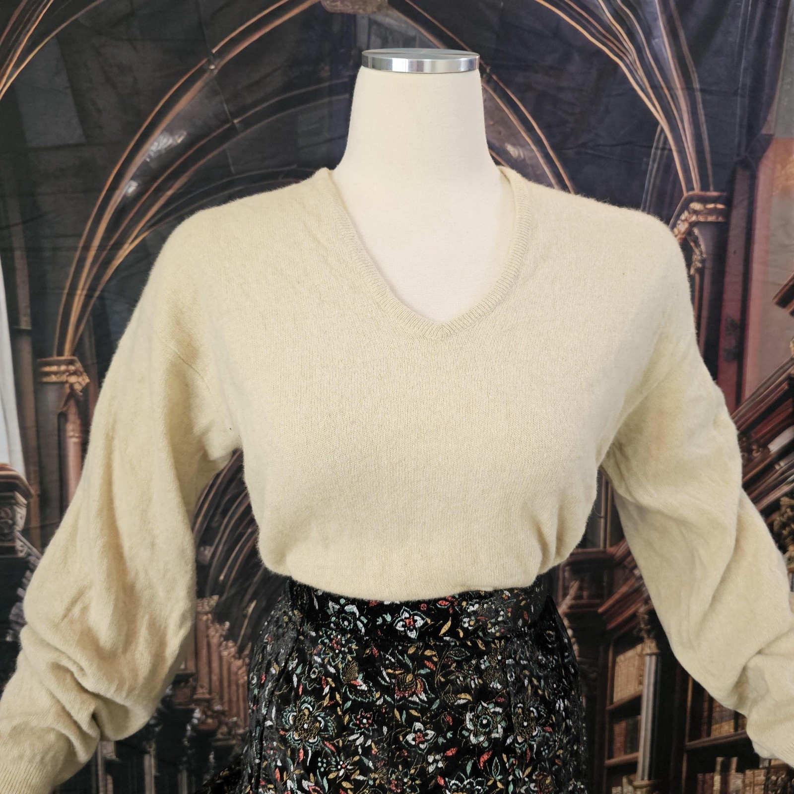 Vintage 1990s Cashmere Sweater Tan V-Neck Pullover Creme Long Sleeve Cozy Warm