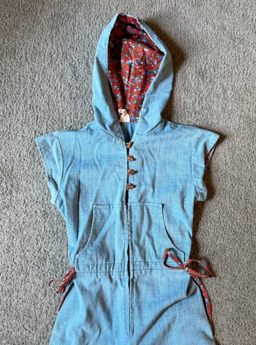 VTG 70s Women’s Denim Hooded Disco Boho Jumpsuit Romper – Size Small Tall