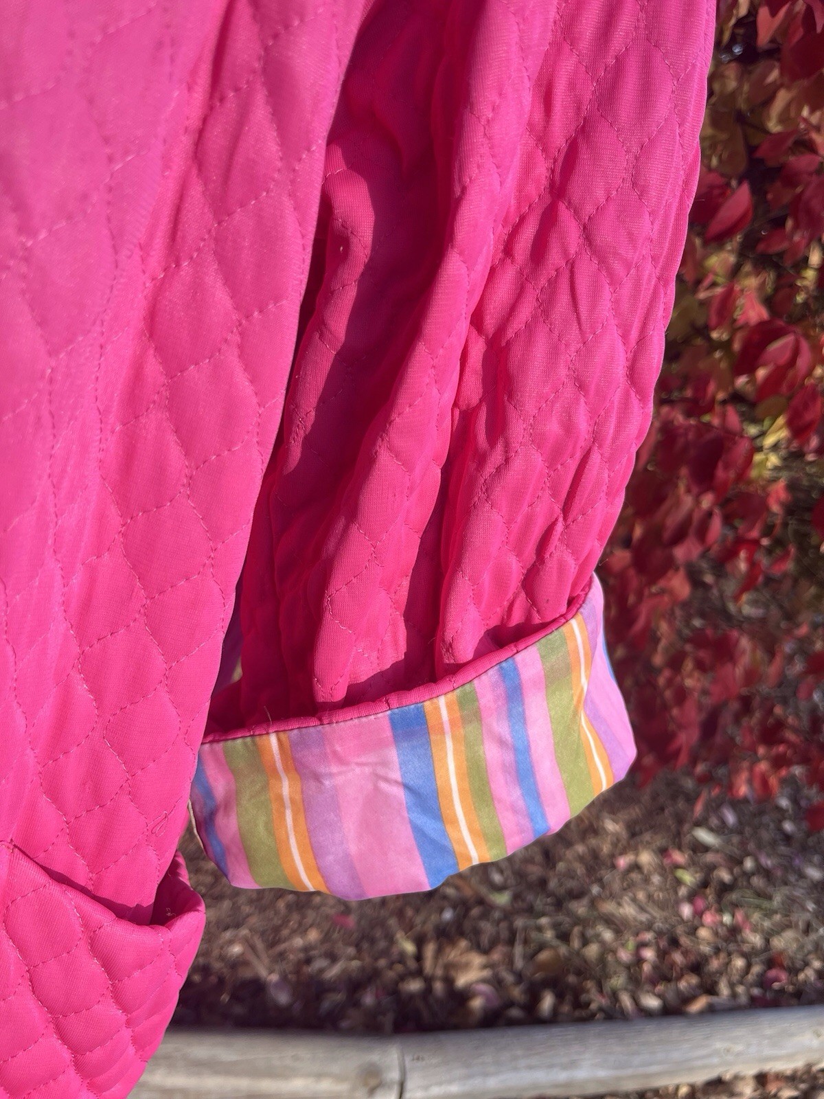 Vintage 1960s Loungees Hot Pink! Barbie Style Quilted Robe Rainbow Lining