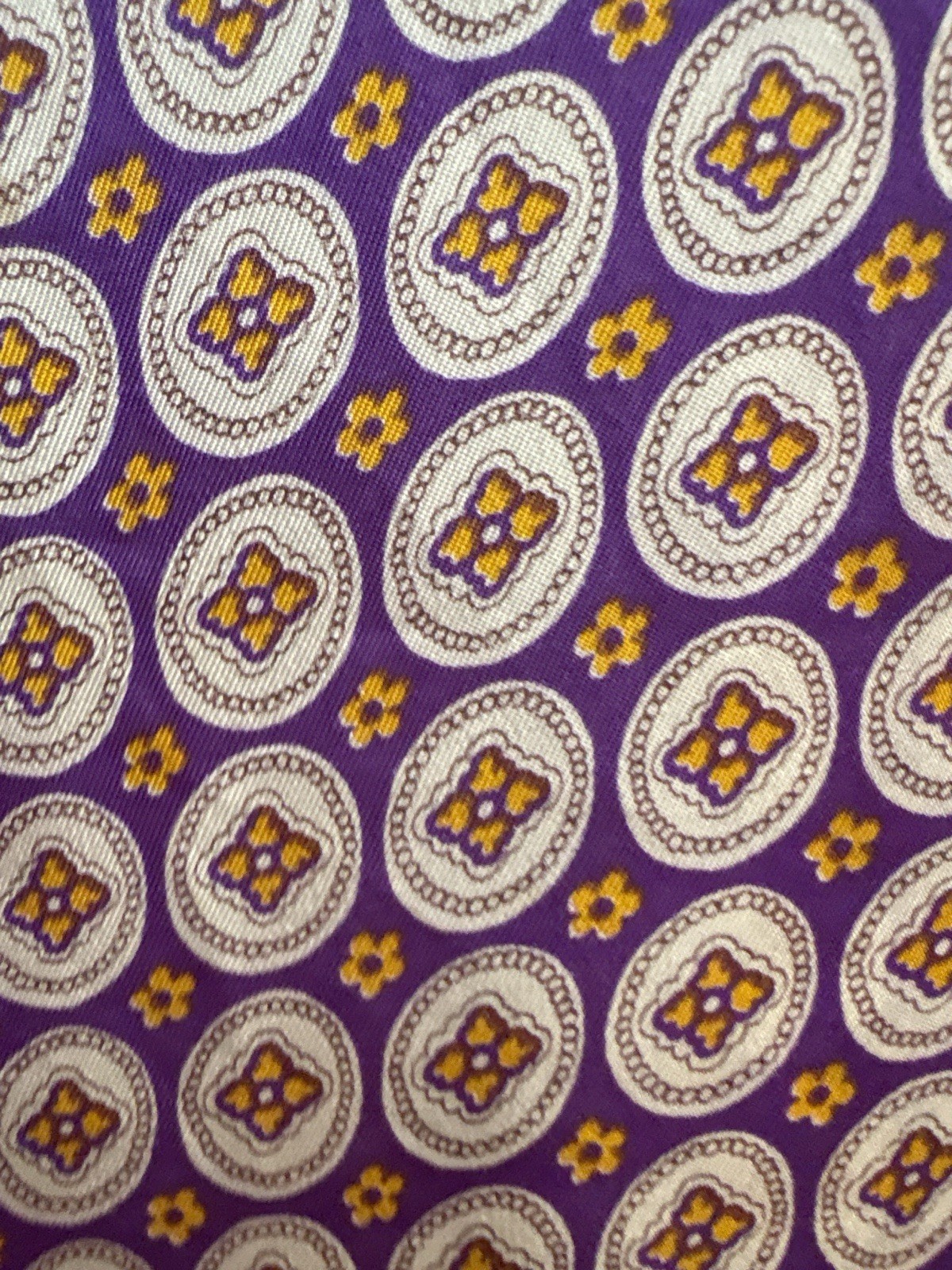 Vintage 1960s Pat Perkins Medallion Print Long Sleeve Button Down Women’s Top