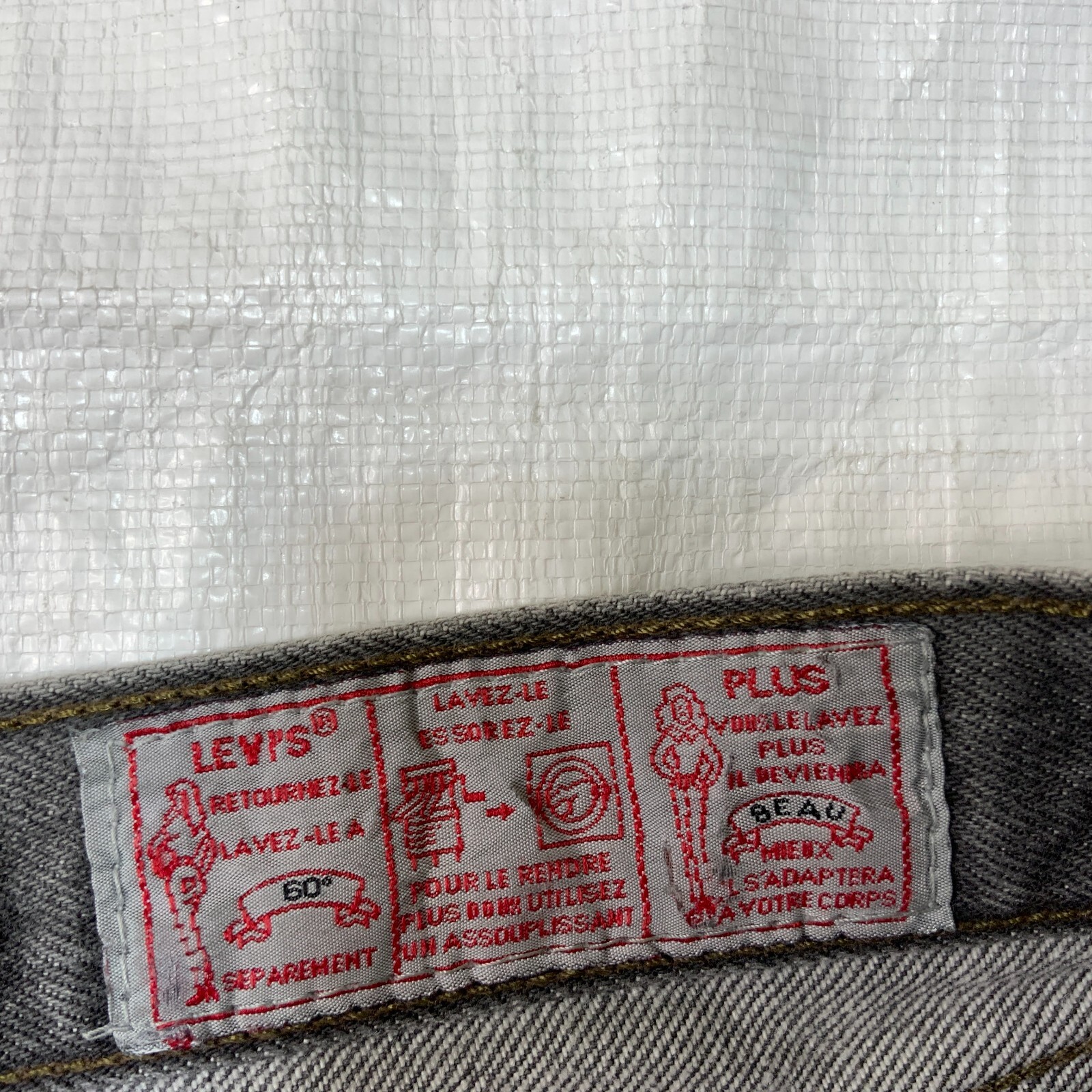 Vintgae LEVI’S 901 Womens Jeans Gray Tag 28×32 Real Size 25×25 Made in France