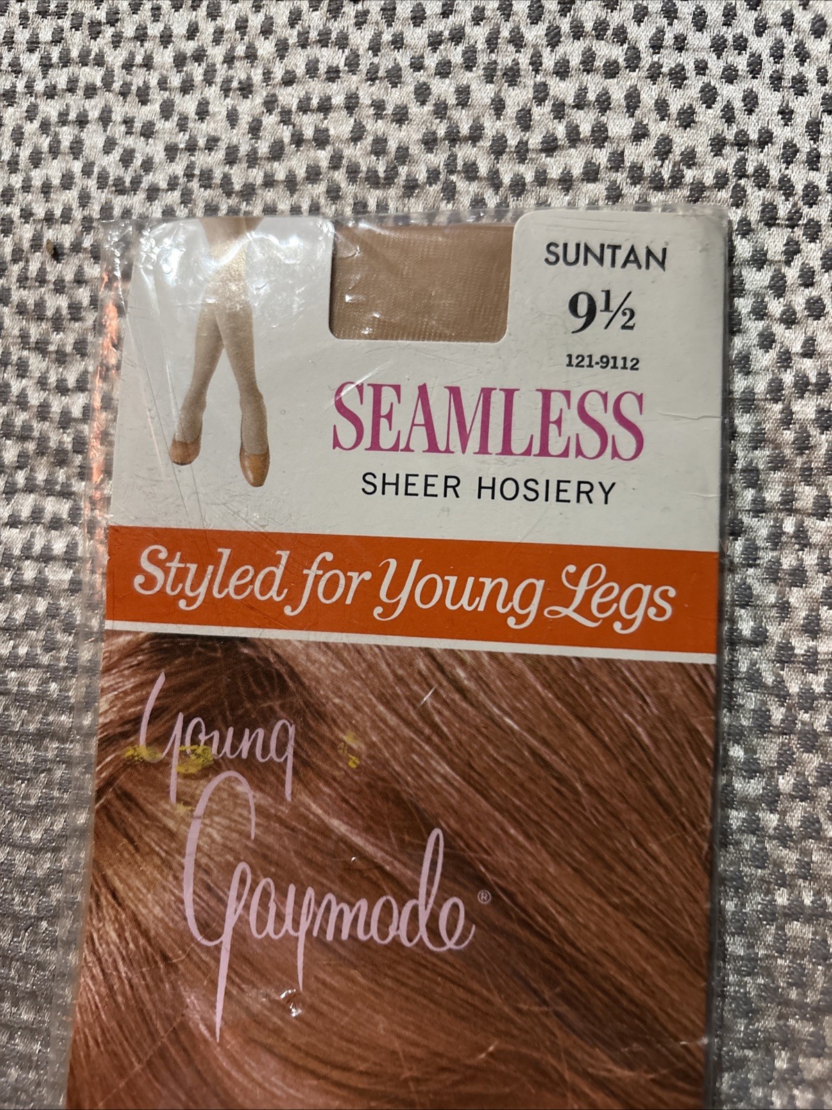 Vintage Penneys Young Gaymode Seamless Sheer Hosiery Suntan 9 1/2 100% Nylon