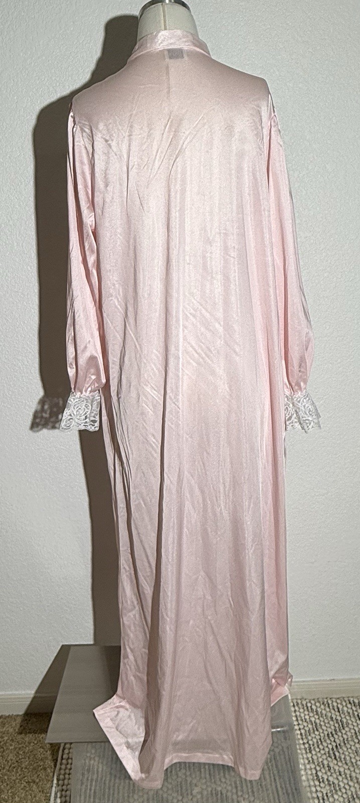 Vintage Soft Moments Pink Dressing Robe Nightgown Lace Floor Length Peignoir Vtg