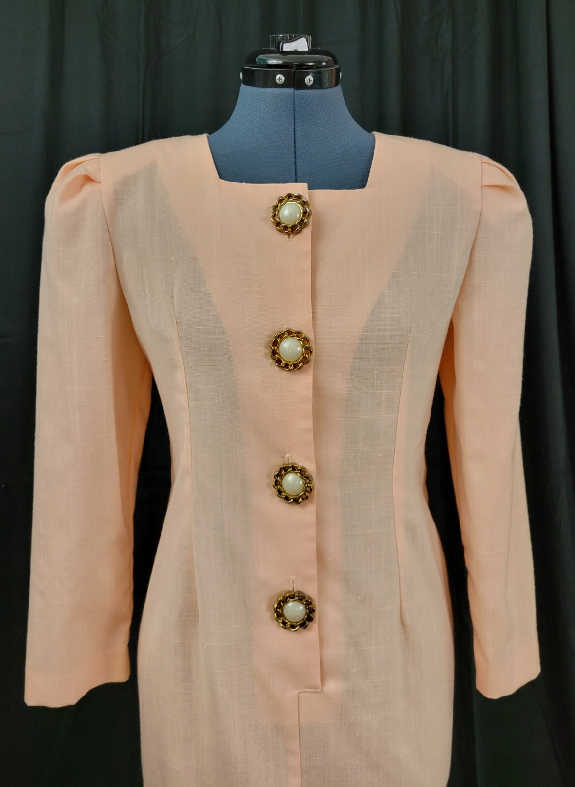 Vintage Peach Linen-Look Sheath Dress w Large Accent Buttons Size M?