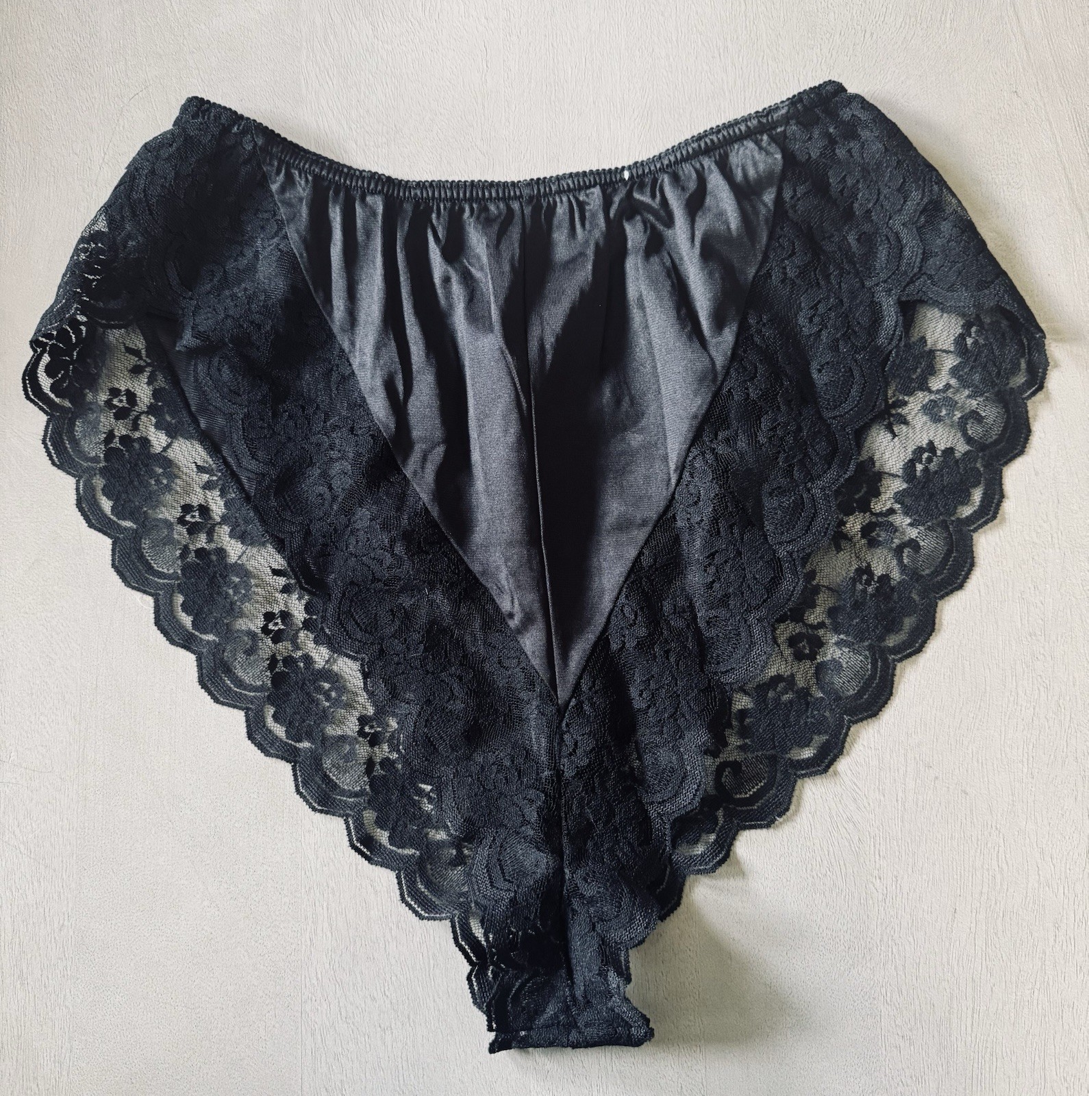 Vtg 80s Maidenform Chantilly Bikini Hi-Cut Floral Lace Panties NWOT Sz 6 NOS