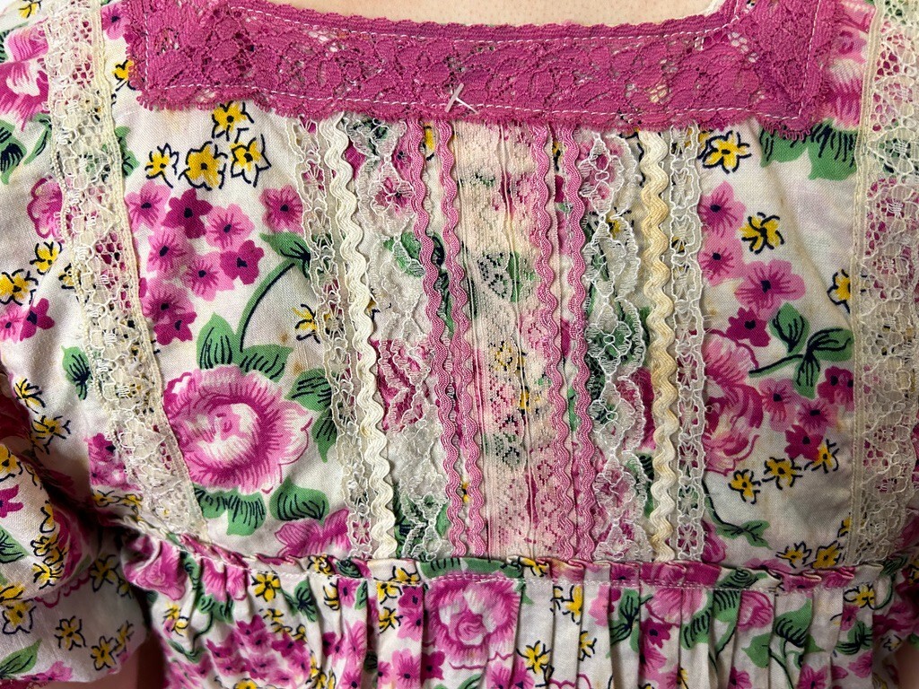 Vintage 1980s Floral Drop Waist Dress Scallop Hem Lace Ribbon Puff Sleeves AU 14