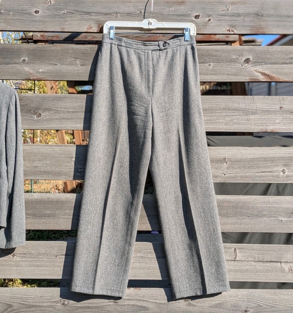 Vintage Women’s Prestige Of Boston Charcoal Gray Wool 2pc Suit Set Size 10 & 12
