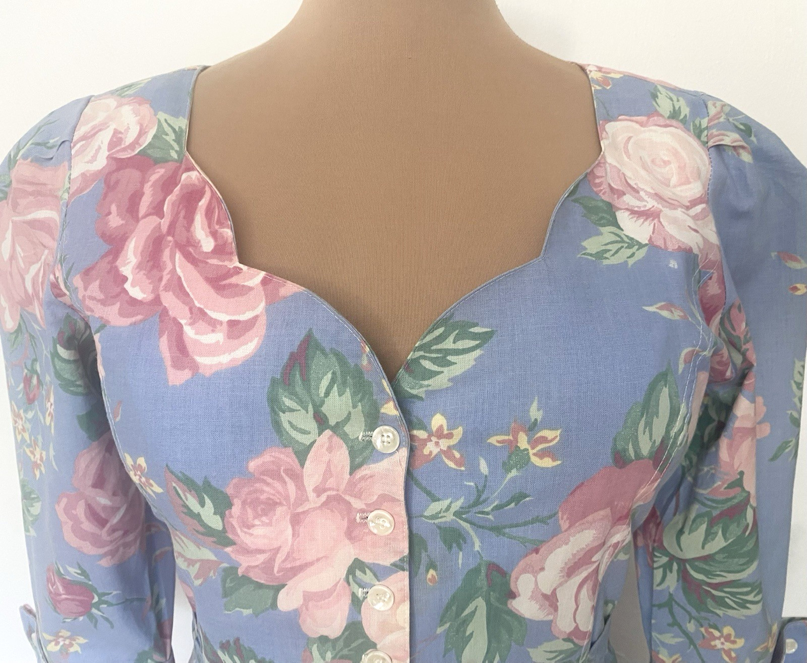 Vintage 80s EXPO Chintz Party Dress *Size 8* Blue Rose Floral Tie Back Dress