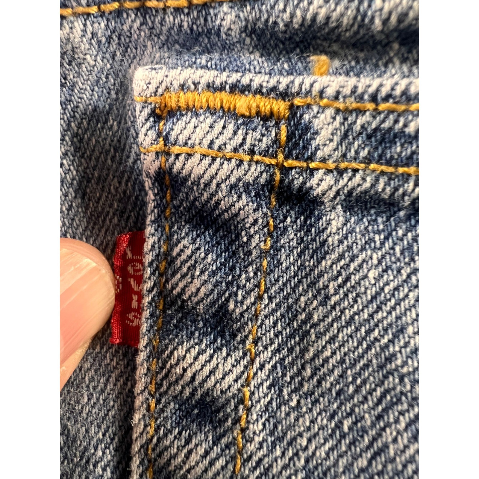 Levi’s 550 Relaxed Jeans Womens Size 12 M Tapered Light Wash Vintage Y2K