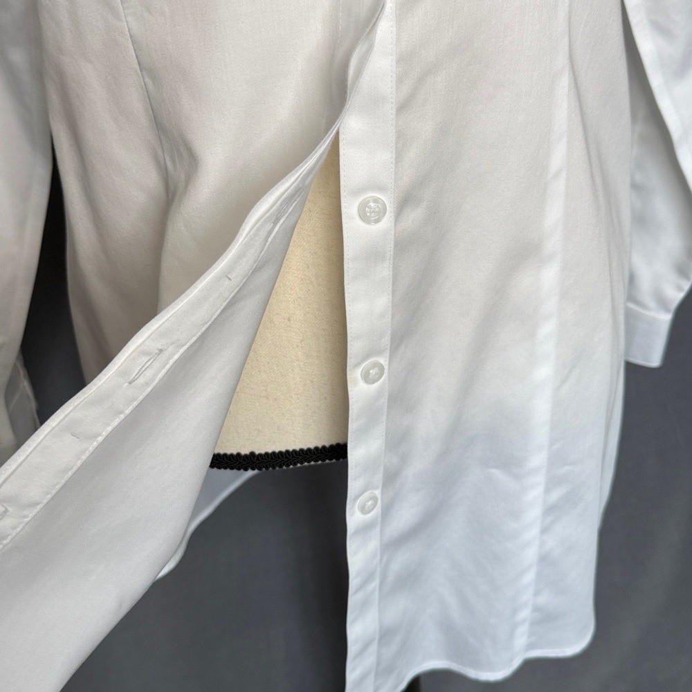 Chico’s White tailored Classic Timeless no iron Button Blouse size small medium