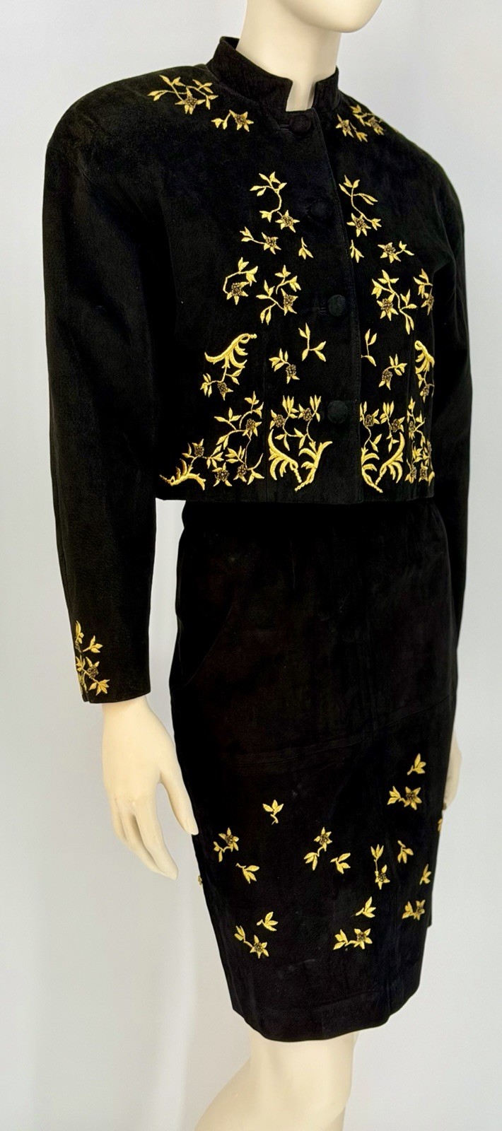 VTG PIA RUCCI Black Suede Embroidered , Beaded Jacket/skirt Set Sz 4 Excellent