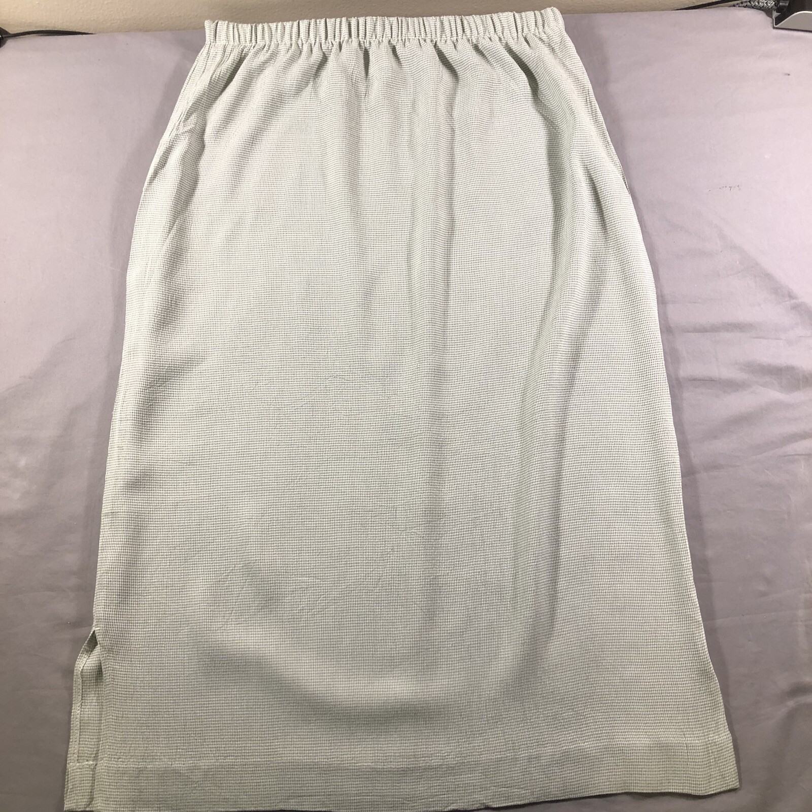 Vintage Women’s Sage Green Long Skirt Long Medium Iryza Brand Plaid 28”