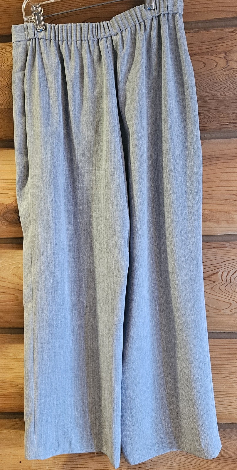 JG Hook 2 Piece Pant Suit Size 8 Petite L. Gray. Polyester.