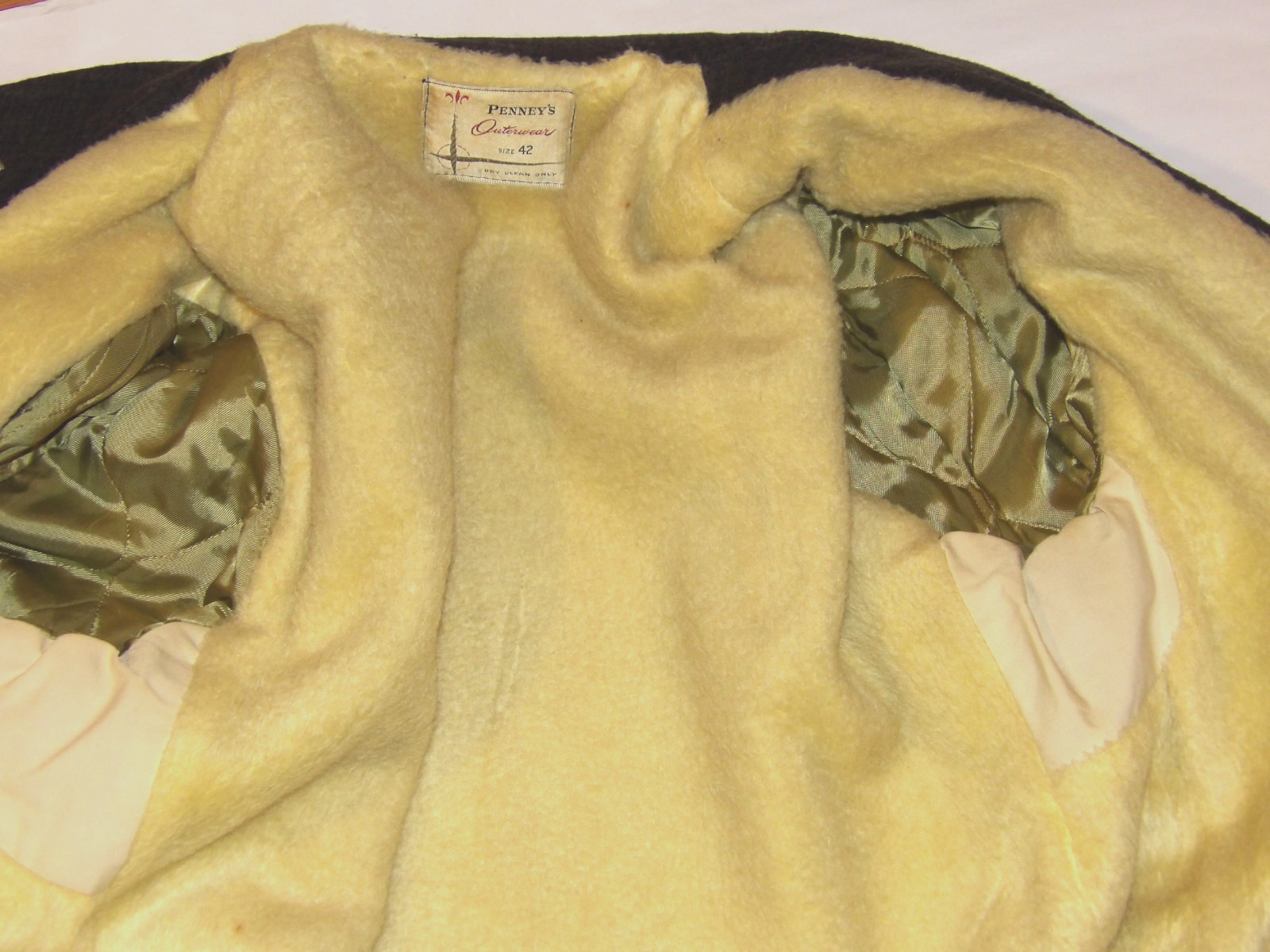 VINTAGE 1950s PENNEY’S PLAID WOOL WINTER COAT! PILE LININING! 4-BUTTON FRONT! 42