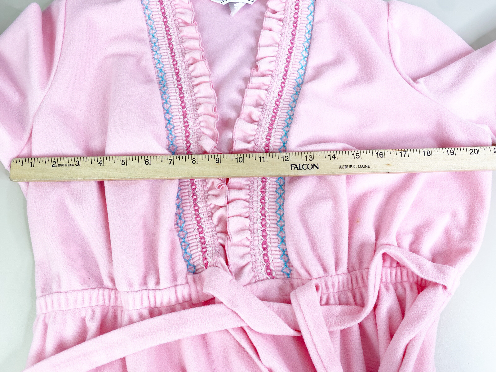 VTG Famous Bodies Med/Large 100% Poly Belted Housecoat Pink GUC